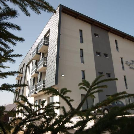 Aparthotel "Queen Zina" Власич Экстерьер фото