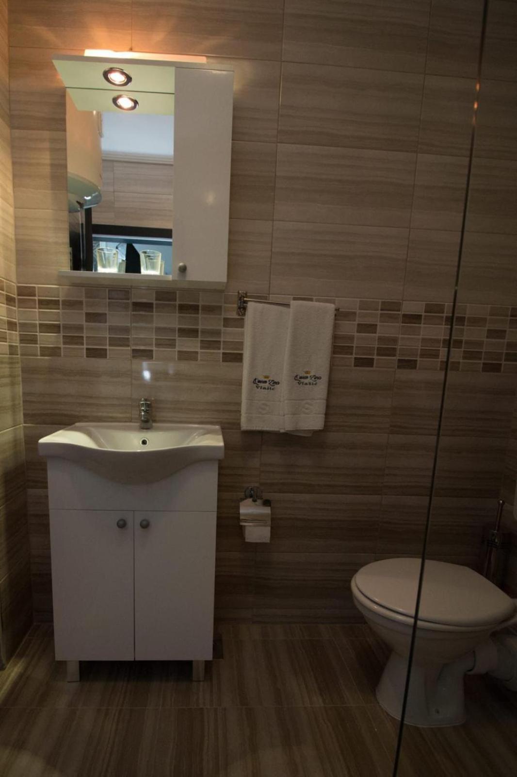 Aparthotel "Queen Zina" Власич Экстерьер фото